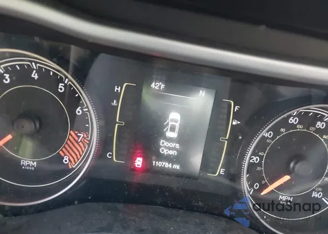 2015 Jeep Cherokee Latitude z USA, uszkodzony, nr VIN 1C4PJLCS1FW793423